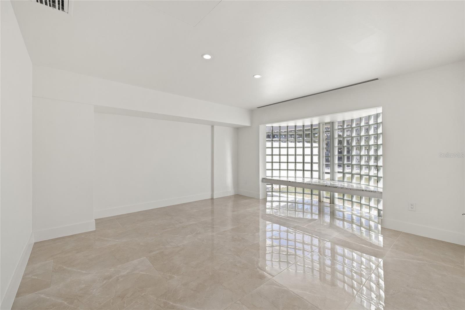 A4680700 Property Photo