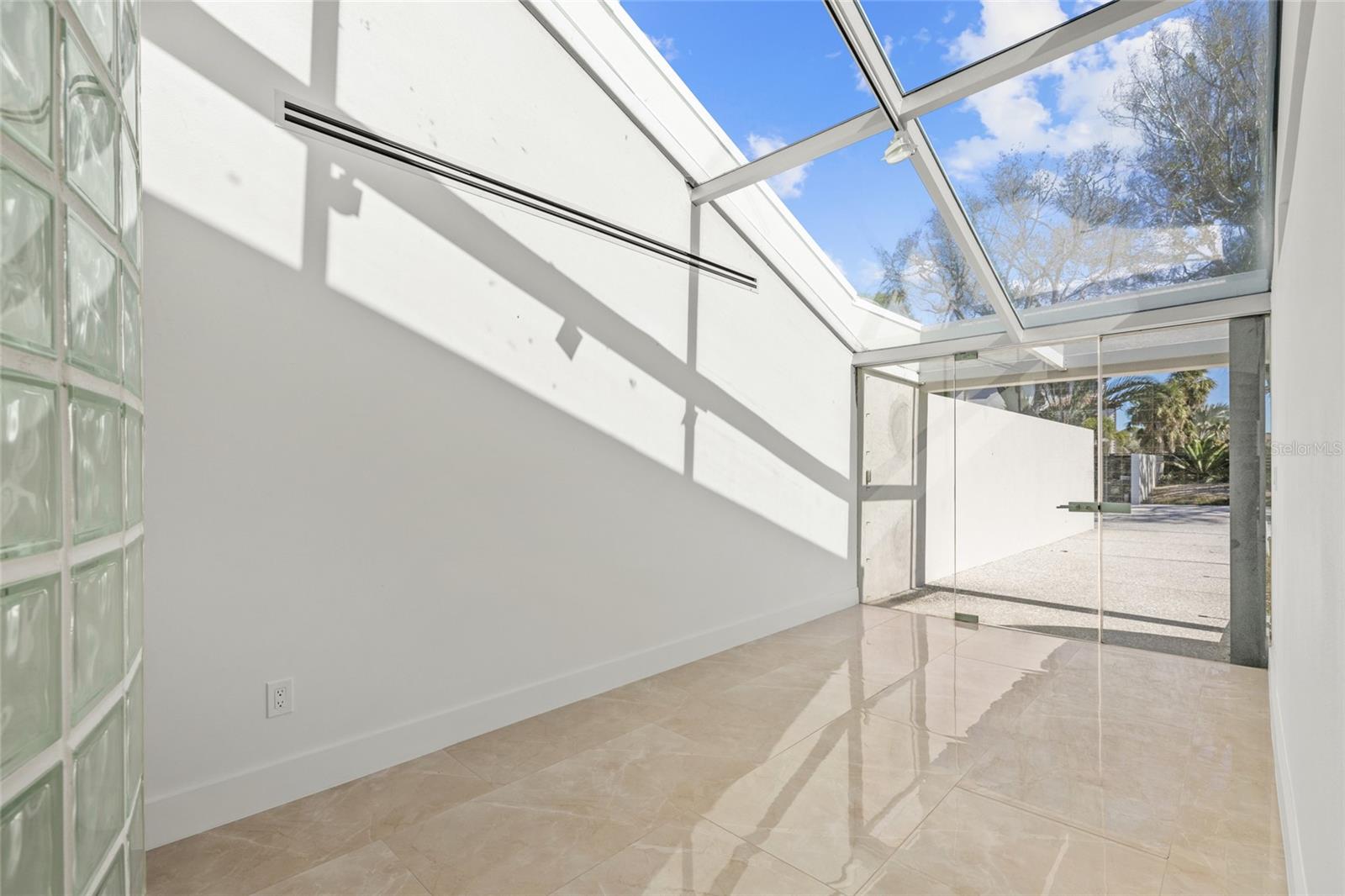 A4680700 Property Photo