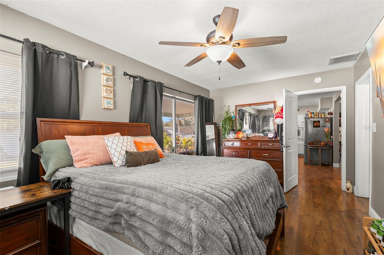 1009 S SAN REMO AVE, CLEARWATER, FL, 33756