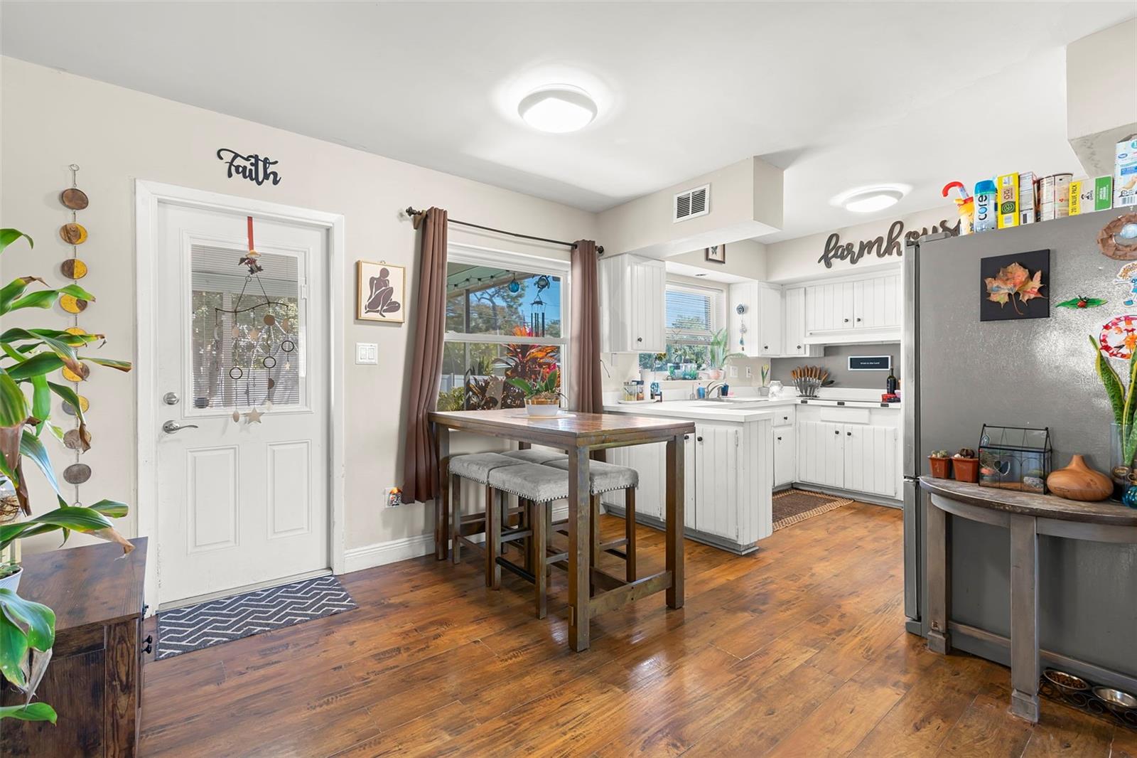 1009 S SAN REMO AVE, CLEARWATER, FL, 33756