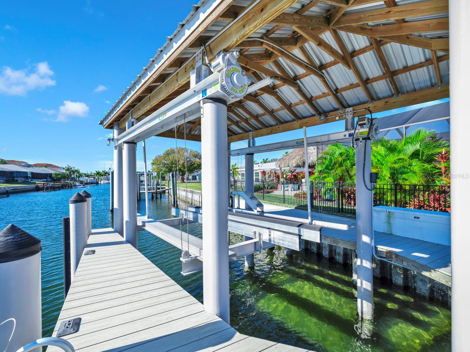 1016 SPINDLE PALM WAY, APOLLO BEACH, FL, 33572