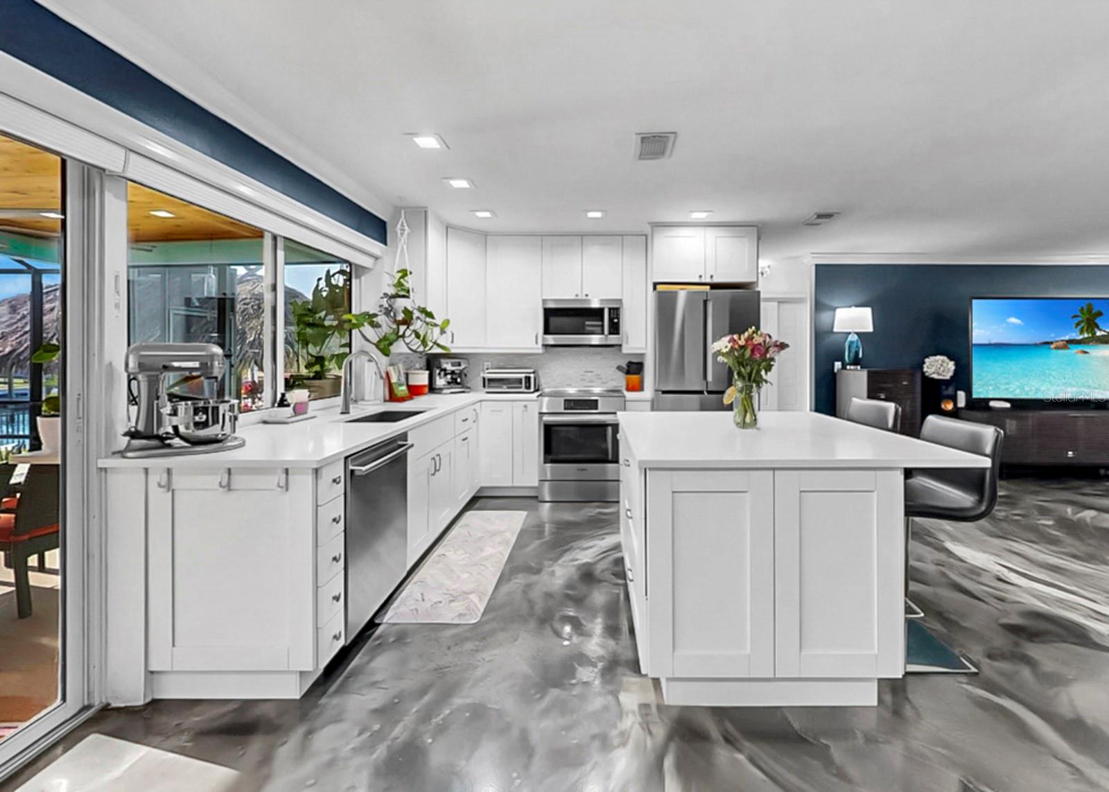 1016 SPINDLE PALM WAY, APOLLO BEACH, FL, 33572