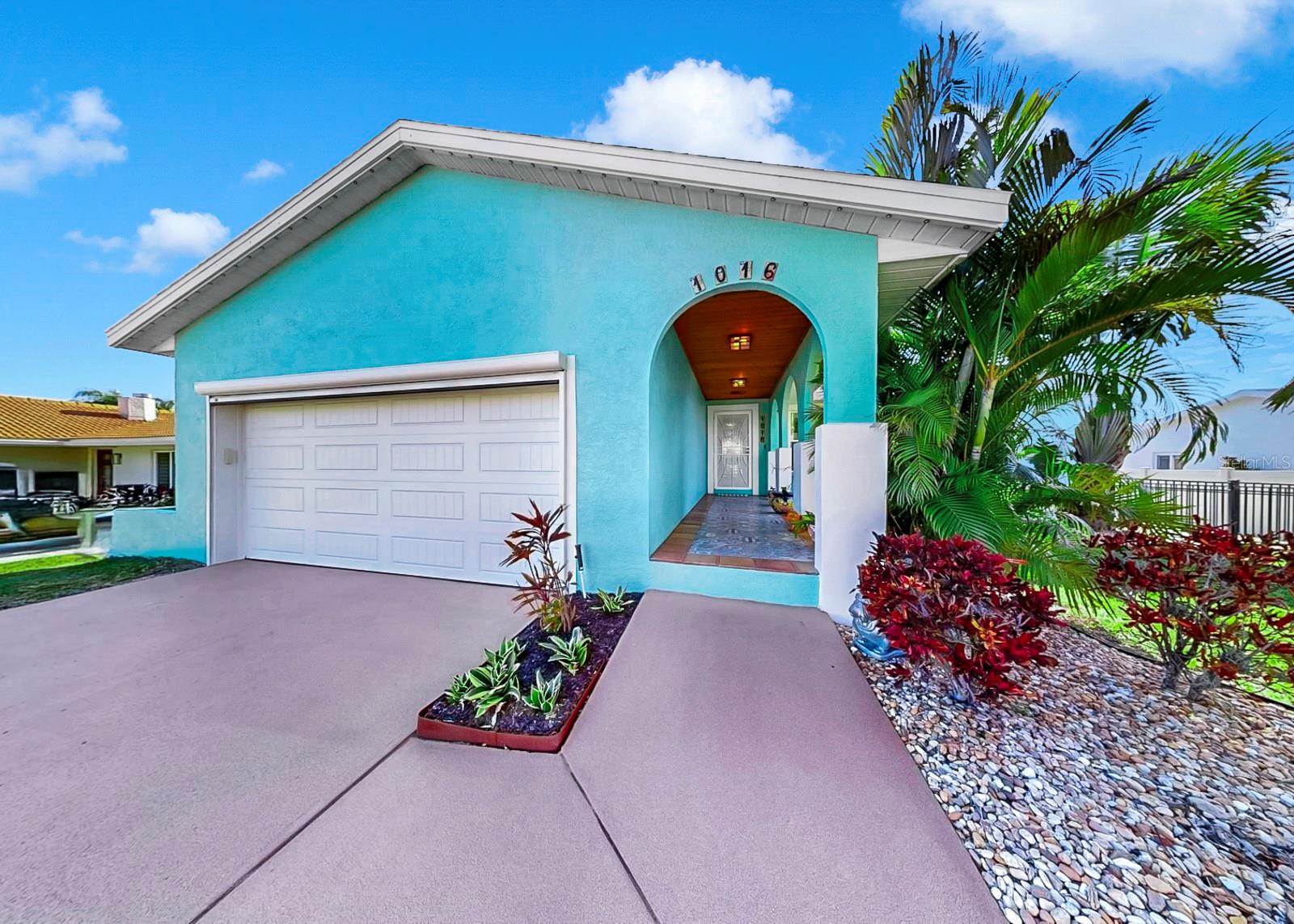 1016 SPINDLE PALM WAY, APOLLO BEACH, FL, 33572