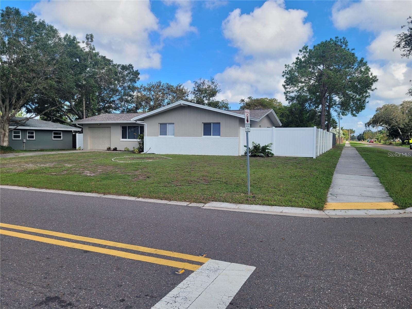 13705 JAMAICA DR, SEMINOLE, FL, 33776