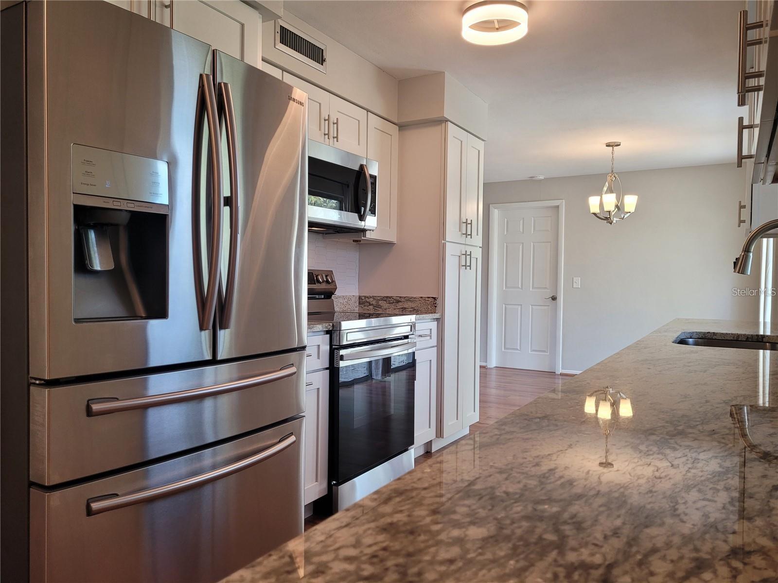 13705 JAMAICA DR, SEMINOLE, FL, 33776