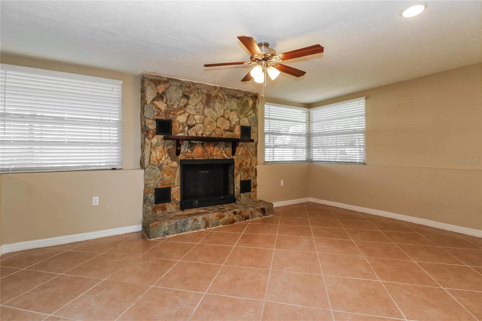 1434 WEYFORD LN, HOLIDAY, FL, 34691