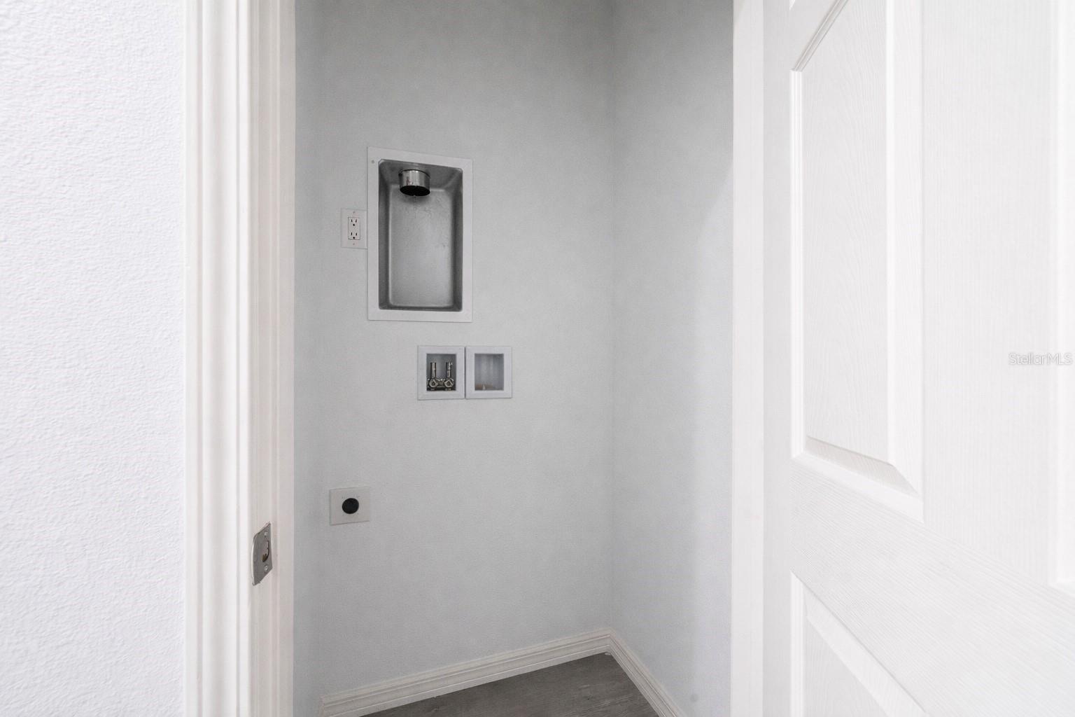 1427 JOHNSON ST, EUSTIS, FL, 32726