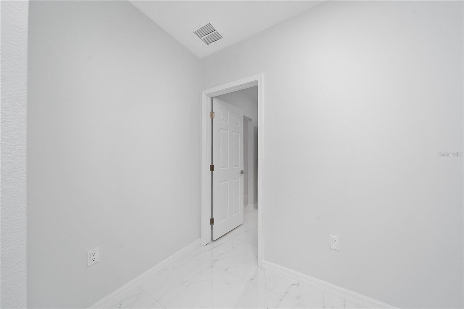 1427 JOHNSON ST, EUSTIS, FL, 32726