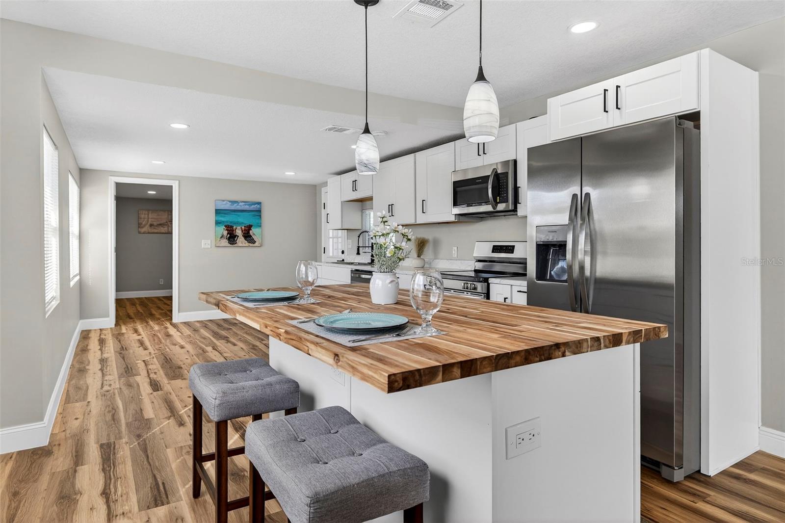 4063 2ND AVE S, ST PETERSBURG, FL, 33711