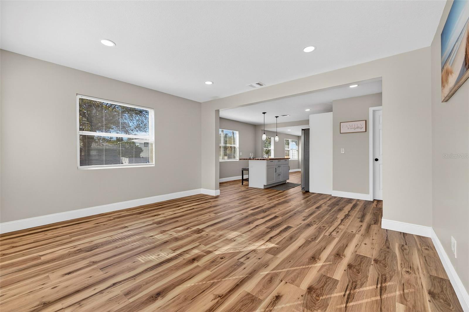 4063 2ND AVE S, ST PETERSBURG, FL, 33711