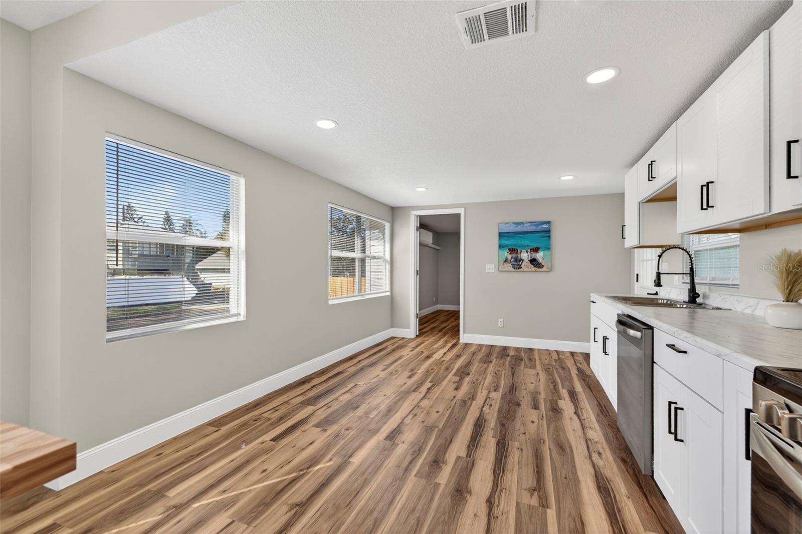 4063 2ND AVE S, ST PETERSBURG, FL, 33711