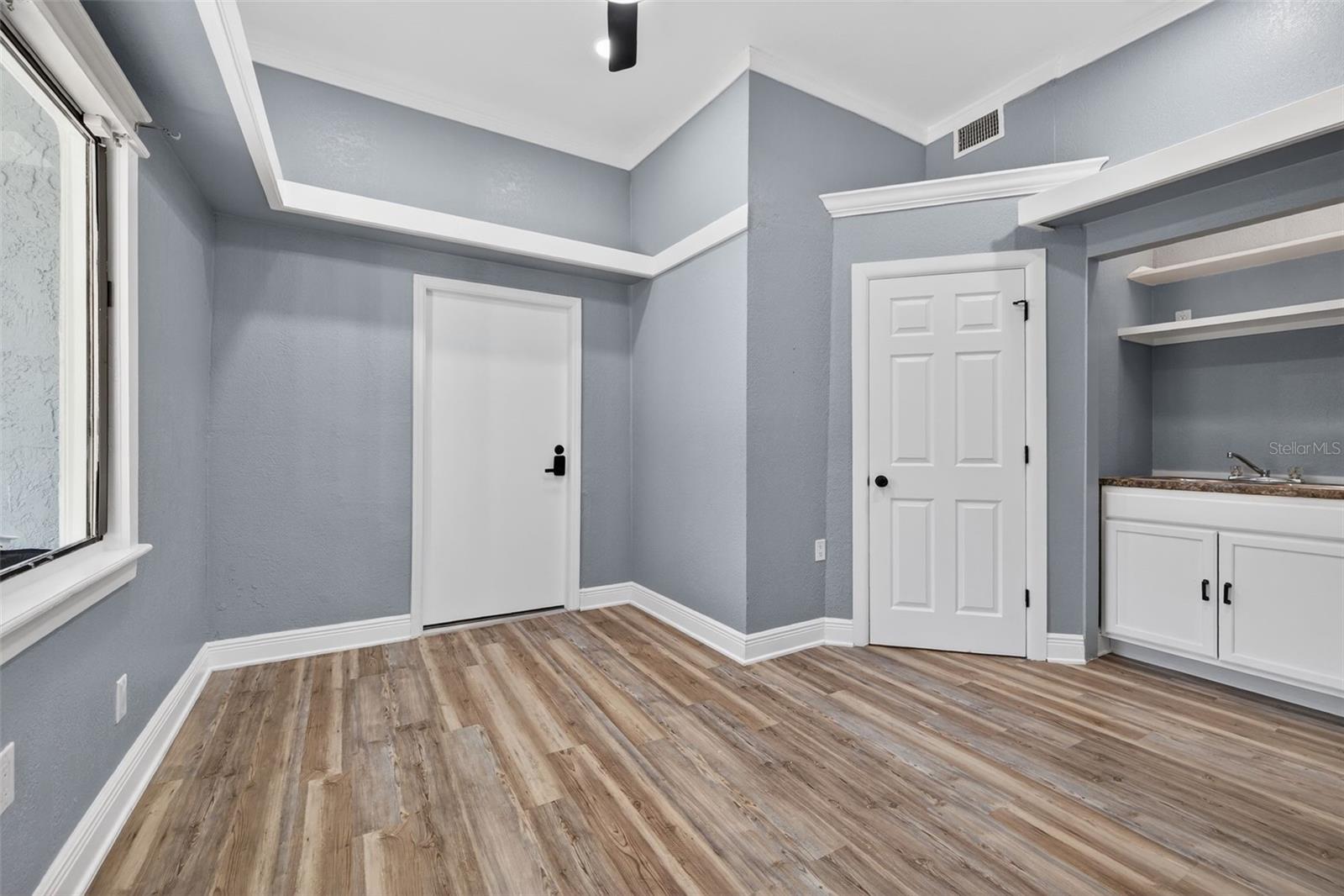 2835 W SHELTON AVE, TAMPA, FL, 33611