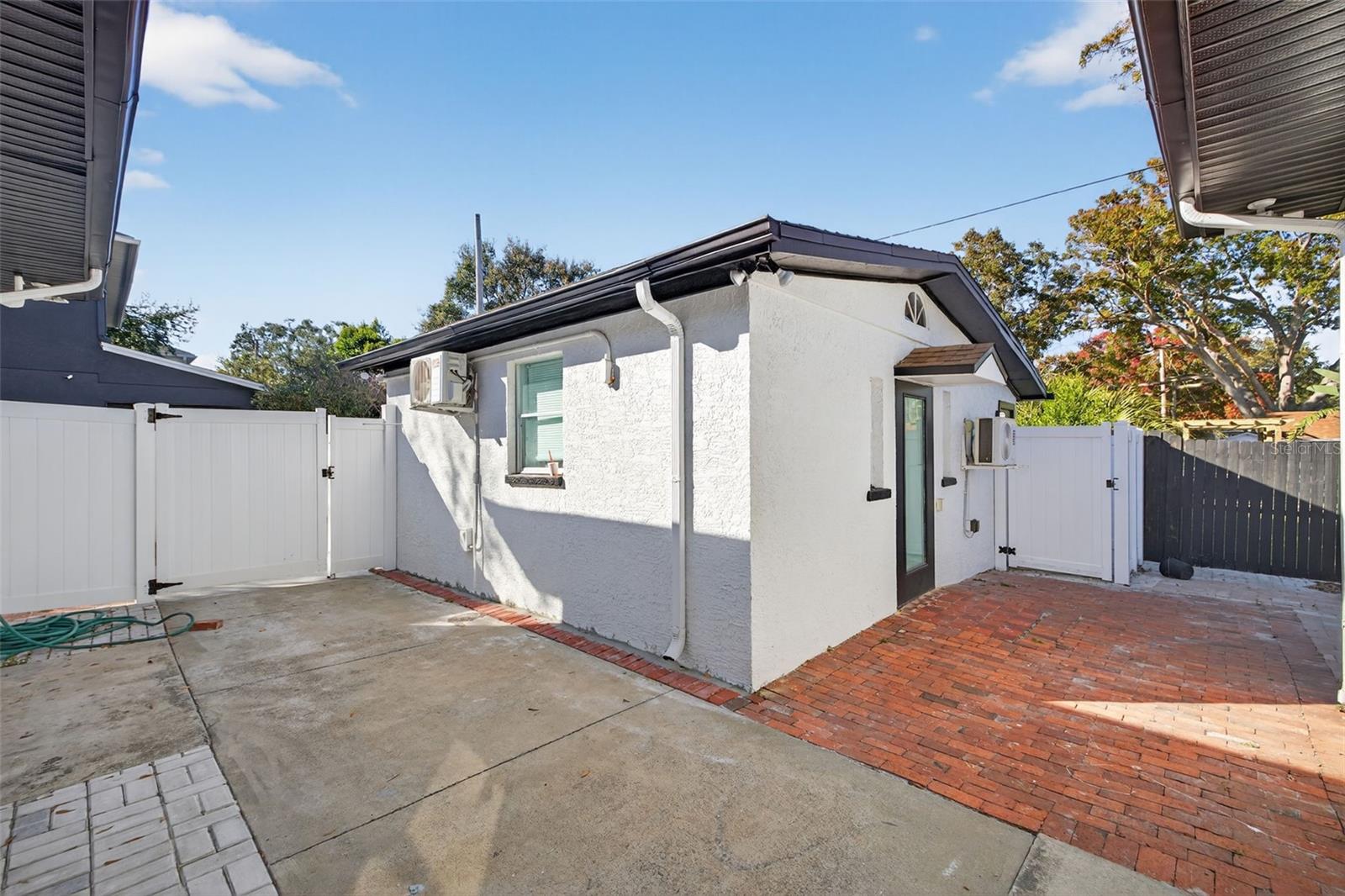 2835 W SHELTON AVE, TAMPA, FL, 33611