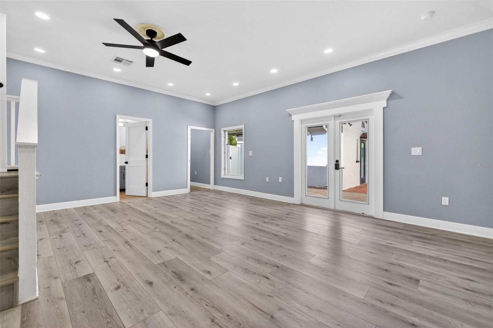 2835 W SHELTON AVE, TAMPA, FL, 33611