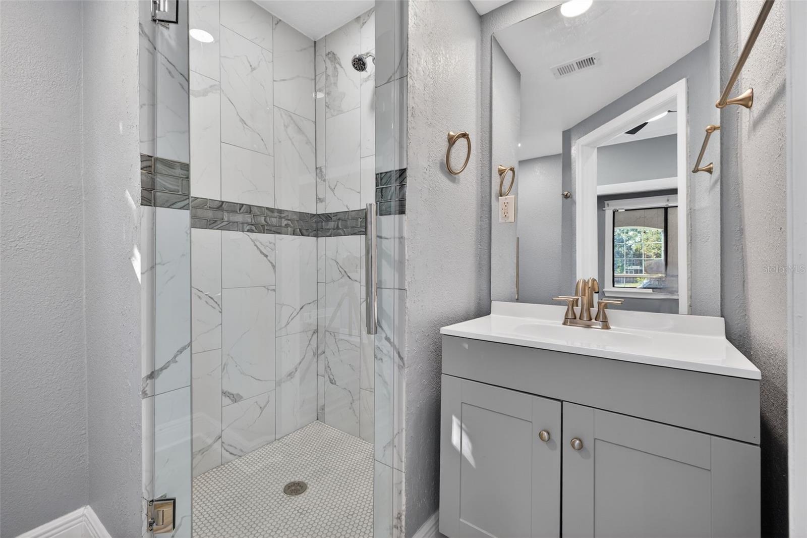 2835 W SHELTON AVE, TAMPA, FL, 33611