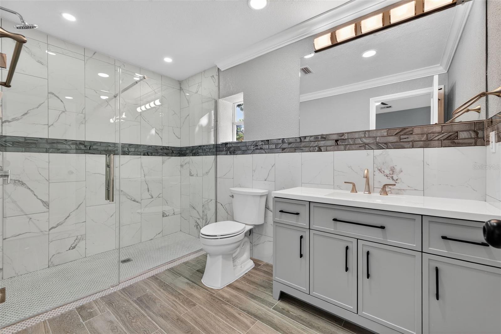 2835 W SHELTON AVE, TAMPA, FL, 33611