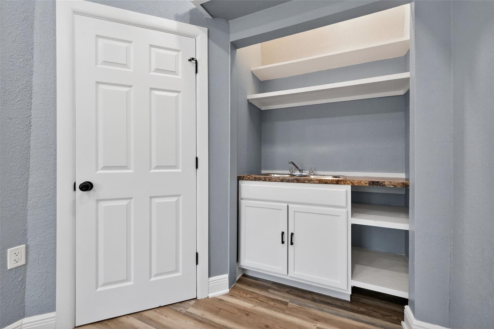 2835 W SHELTON AVE, TAMPA, FL, 33611