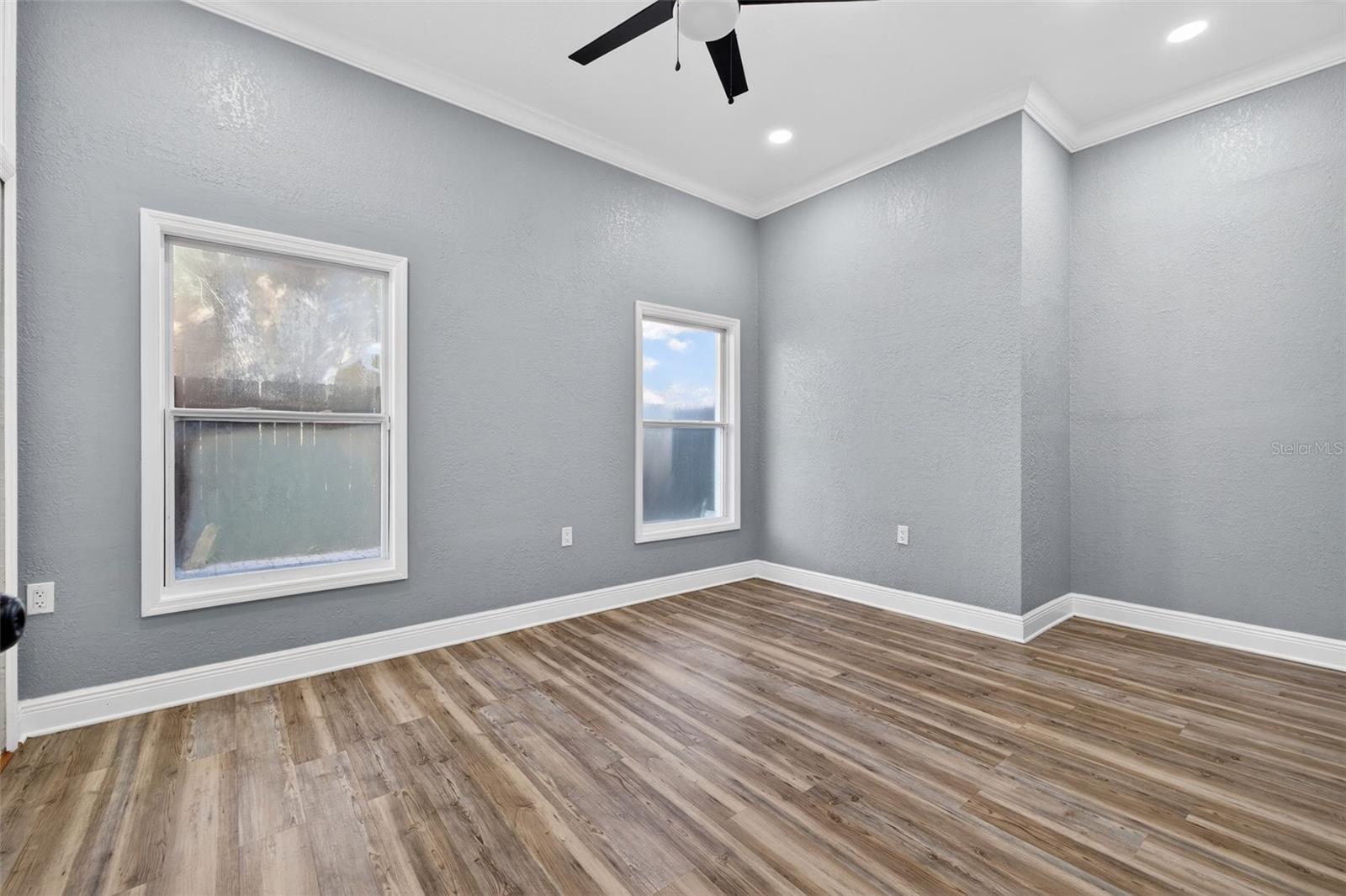 2835 W SHELTON AVE, TAMPA, FL, 33611