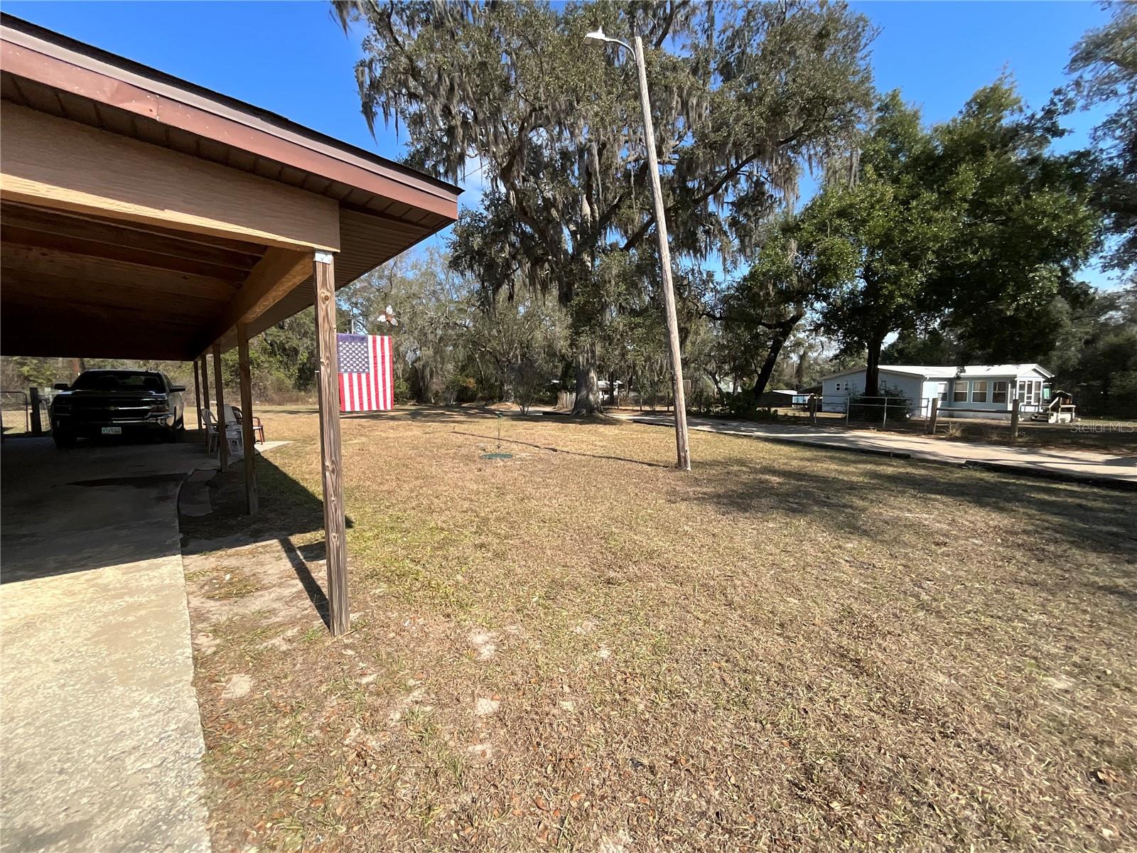 20735 SE HIGHWAY 42, UMATILLA, FL, 32784
