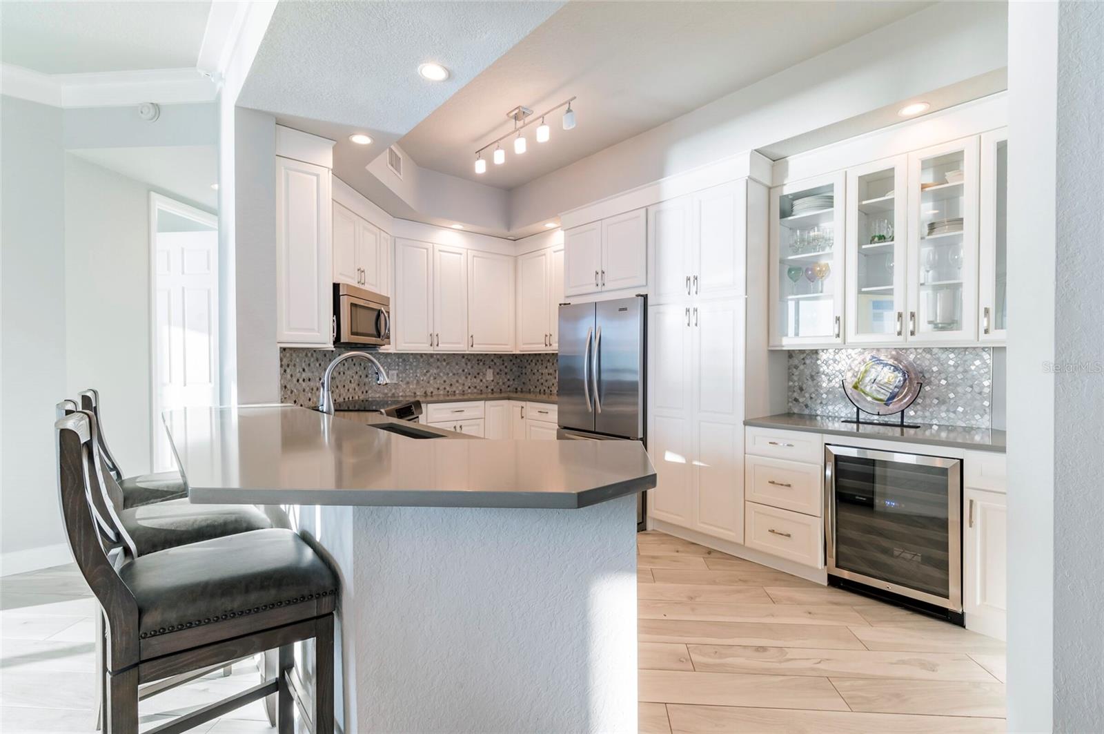 1170 GULF BLVD #2203, CLEARWATER BEACH, FL, 33767