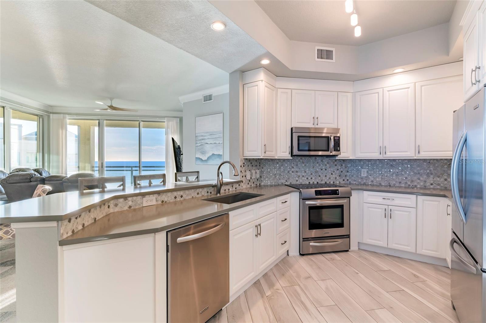 1170 GULF BLVD #2203, CLEARWATER BEACH, FL, 33767