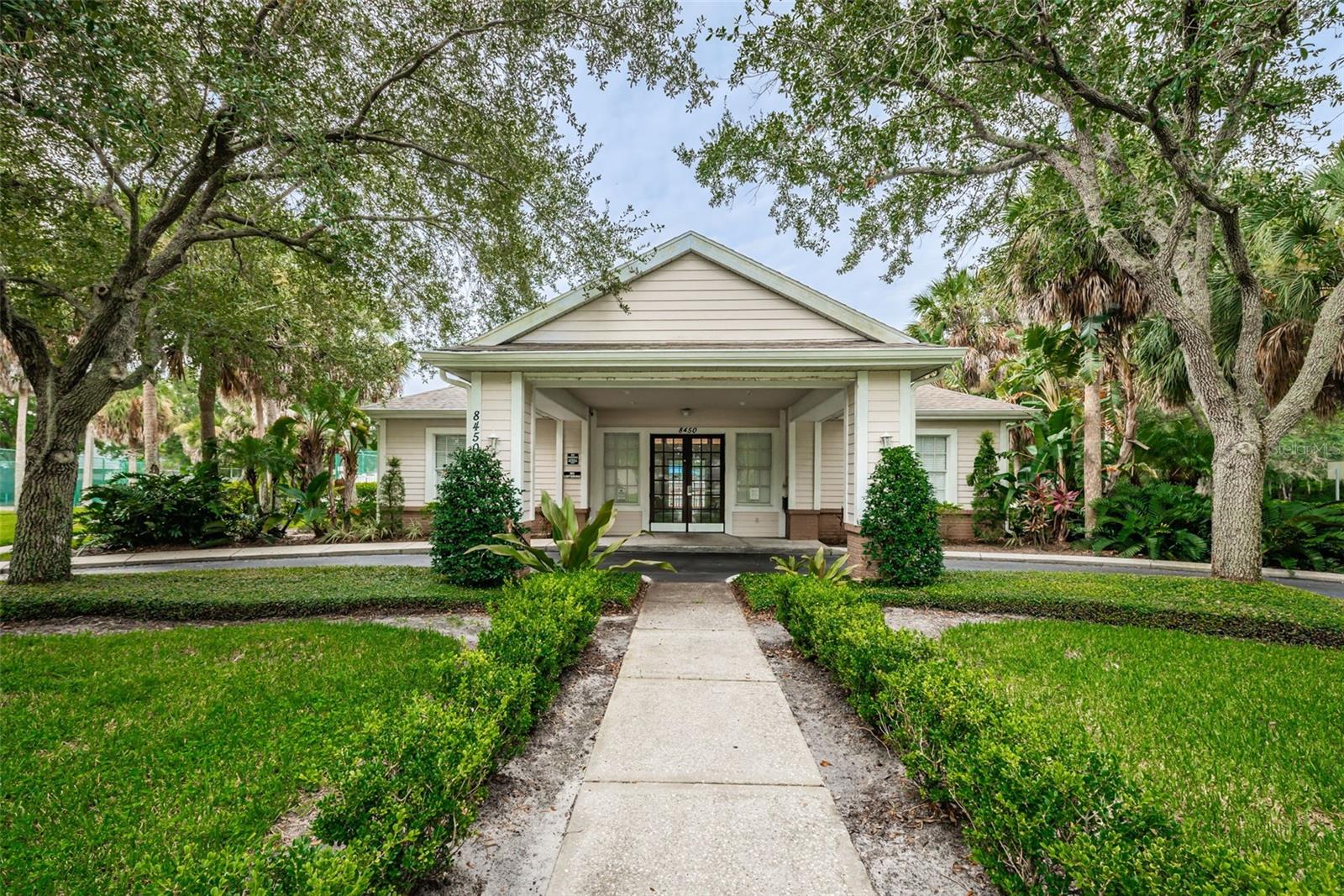 9614 CHARLESBERG DR, TAMPA, FL, 33635