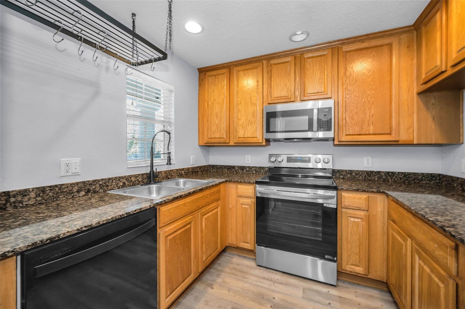 9614 CHARLESBERG DR, TAMPA, FL, 33635