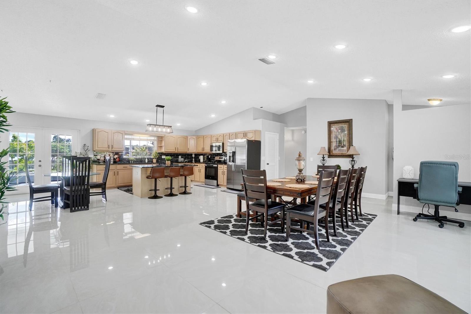 216 N GRIFFIN DR, CASSELBERRY, FL, 32707