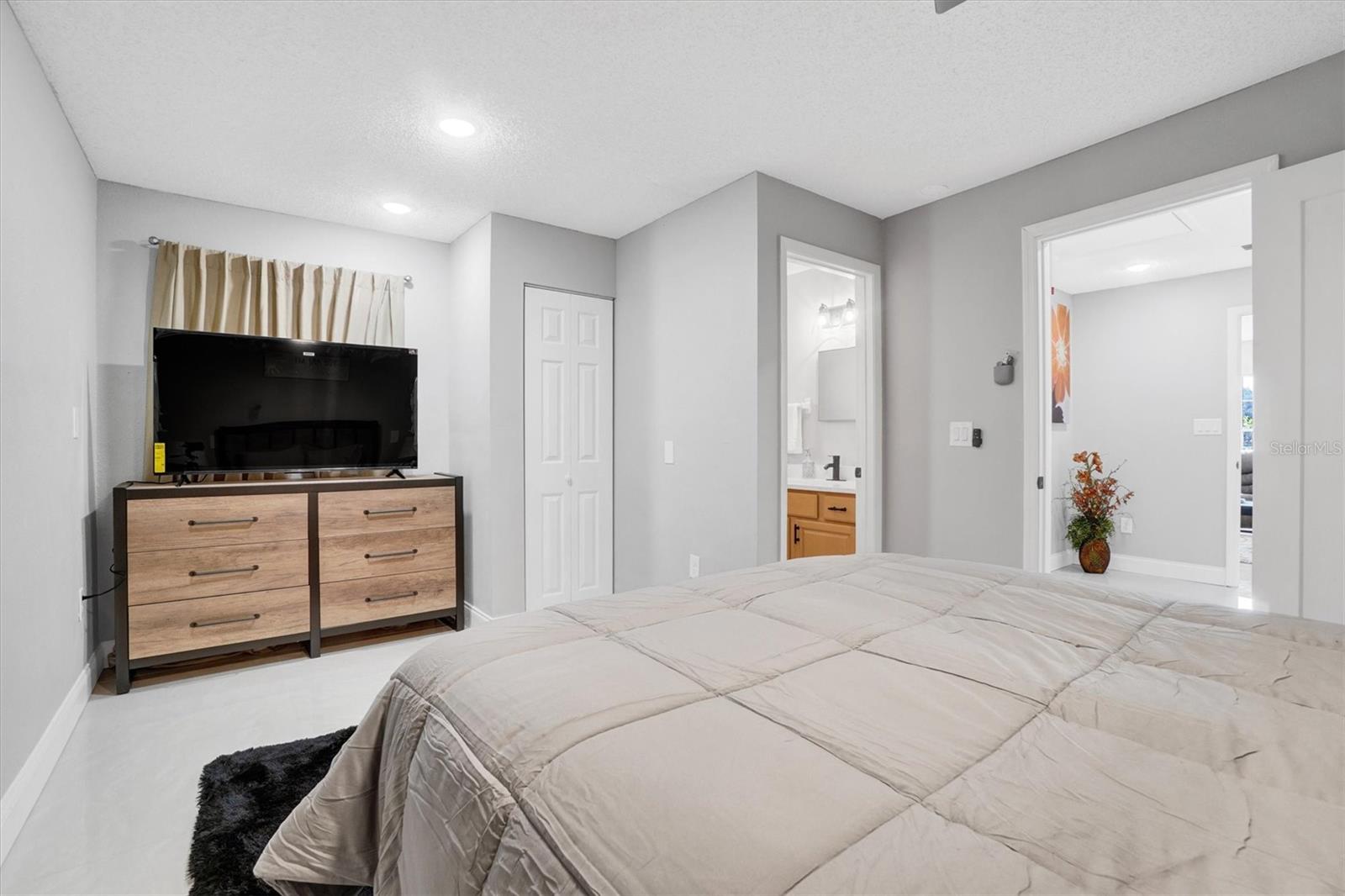 216 N GRIFFIN DR, CASSELBERRY, FL, 32707