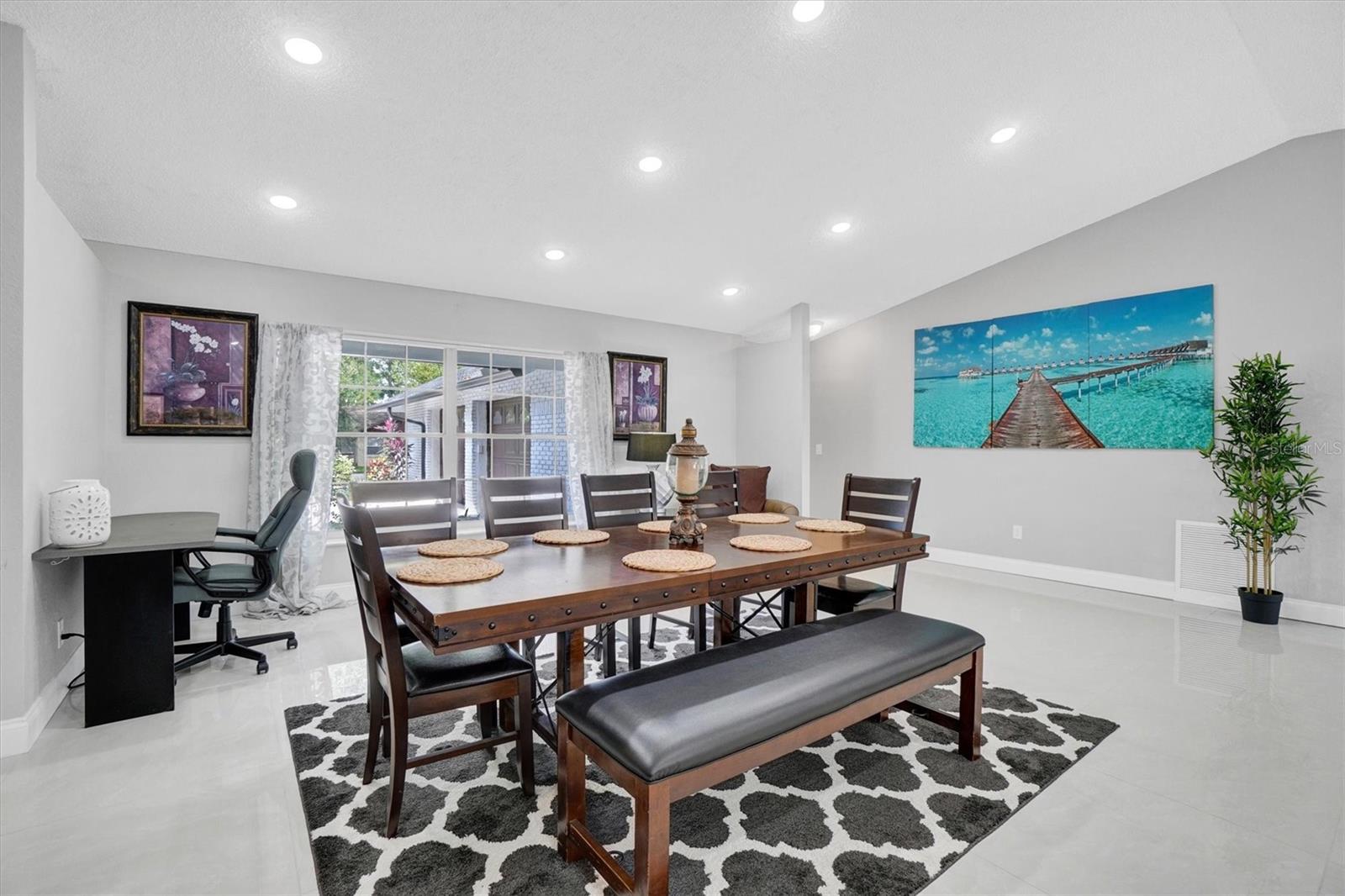 216 N GRIFFIN DR, CASSELBERRY, FL, 32707