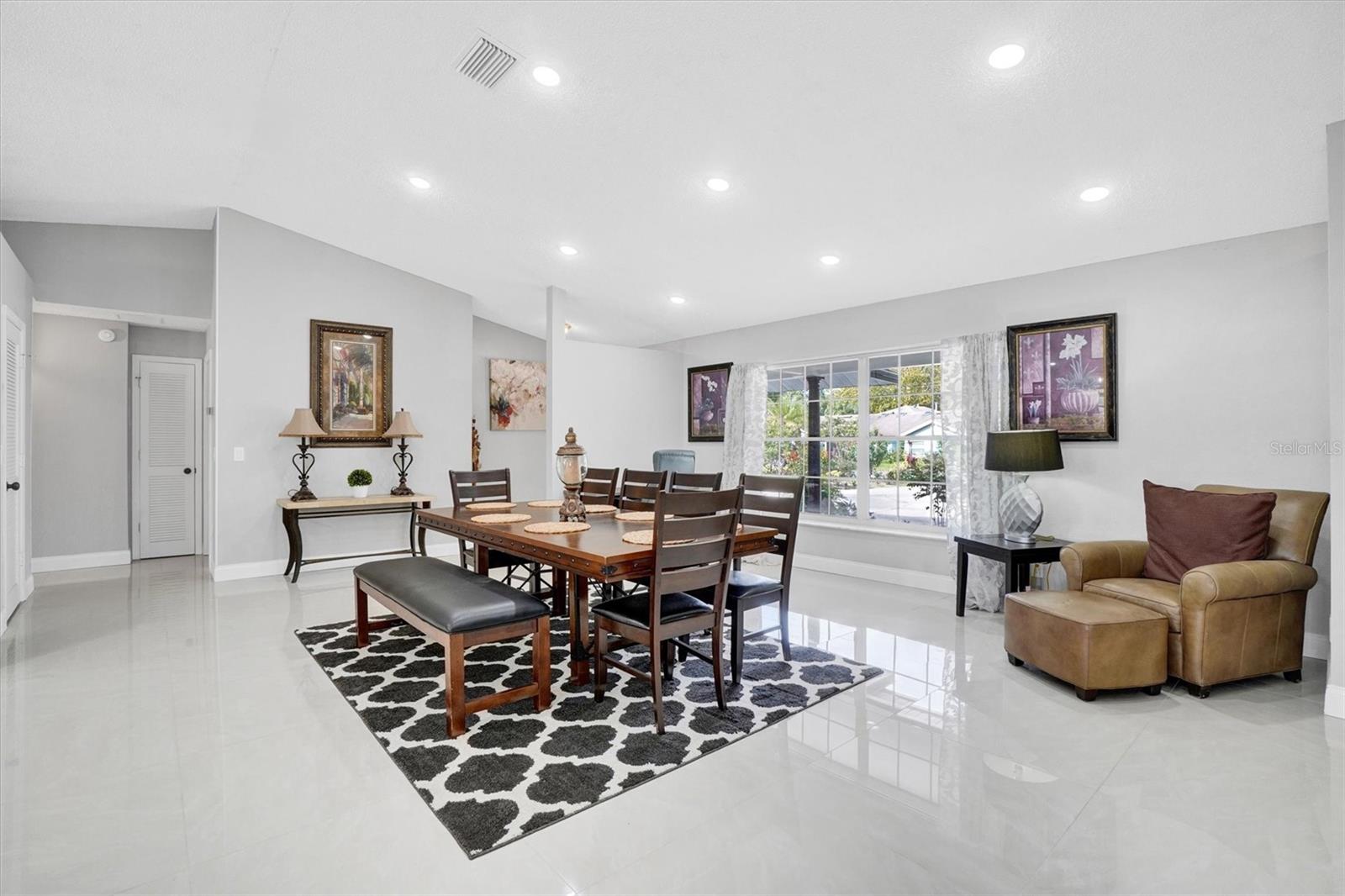 216 N GRIFFIN DR, CASSELBERRY, FL, 32707