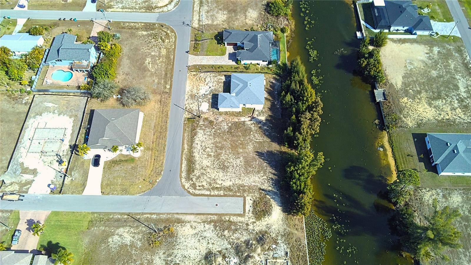 122 NE 9TH ST, CAPE CORAL, FL, 33909