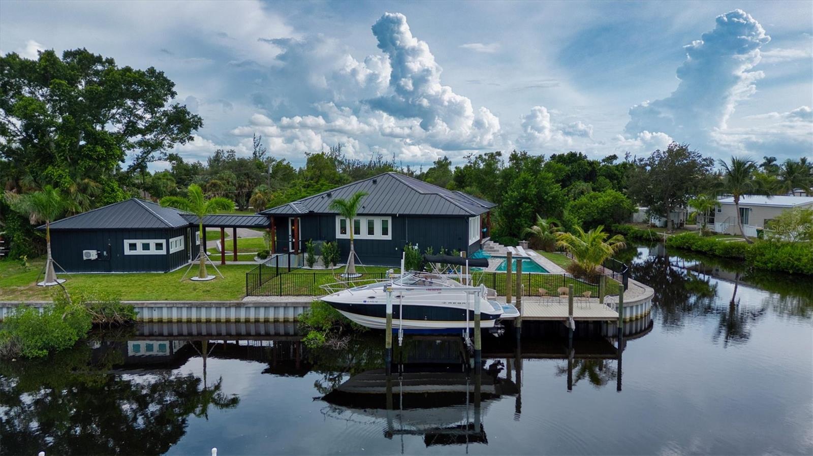 3001 BANYAN WAY, PUNTA GORDA, FL, 33950