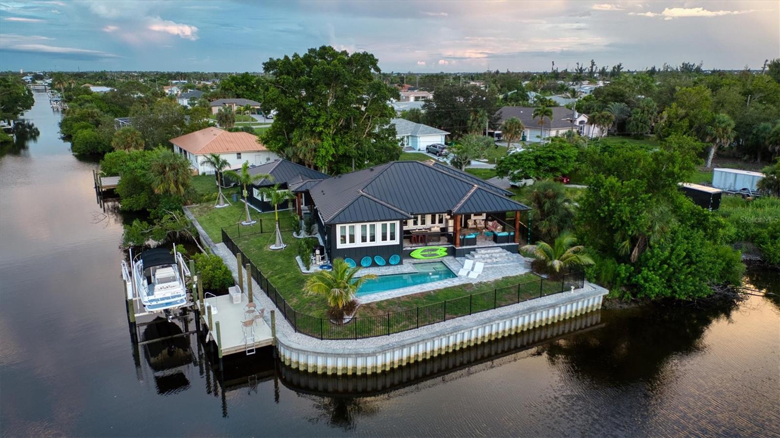 3001 BANYAN WAY, PUNTA GORDA, FL, 33950