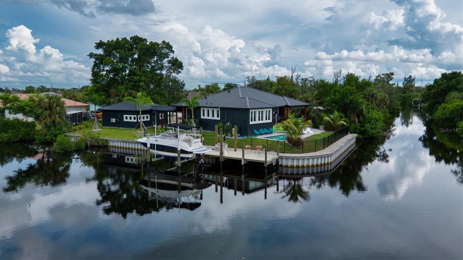 3001 BANYAN WAY, PUNTA GORDA, FL, 33950