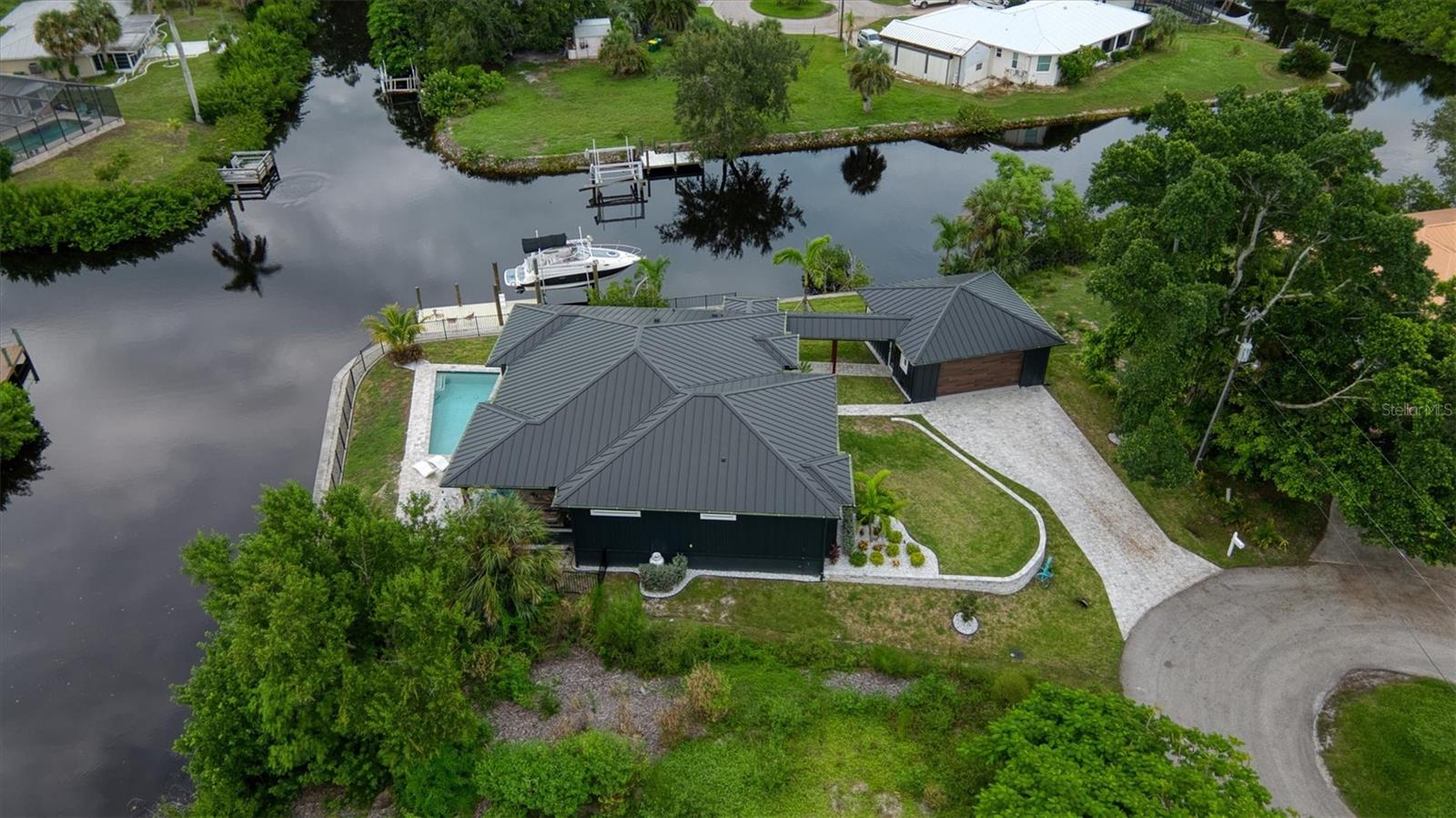 3001 BANYAN WAY, PUNTA GORDA, FL, 33950