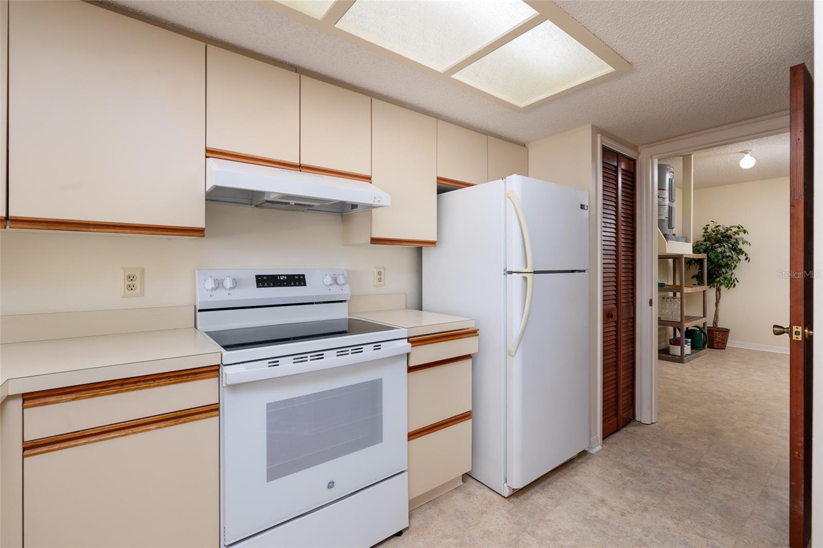 9252 WESTLINKS TER, SEMINOLE, FL, 33777