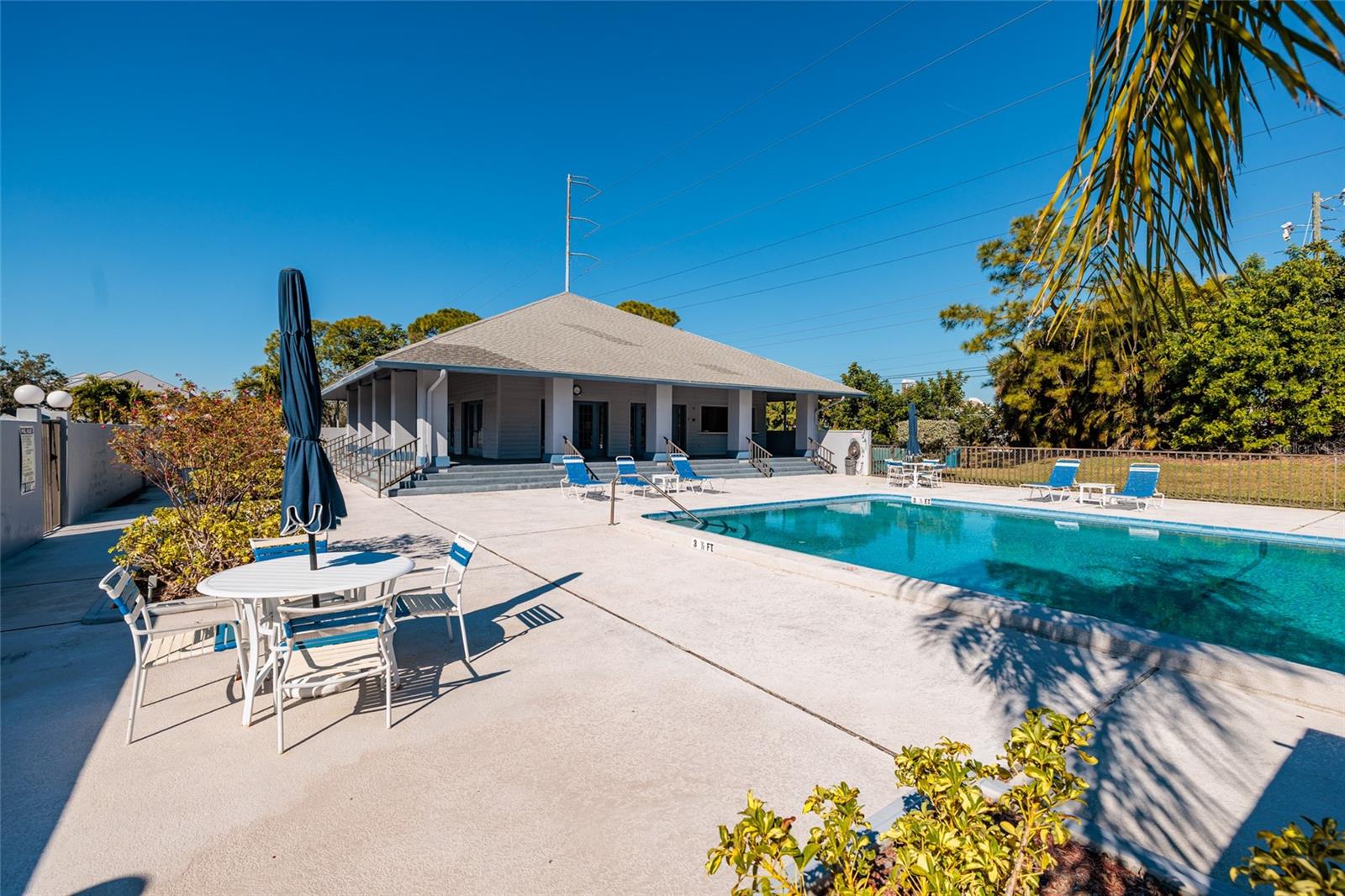 9252 WESTLINKS TER, SEMINOLE, FL, 33777