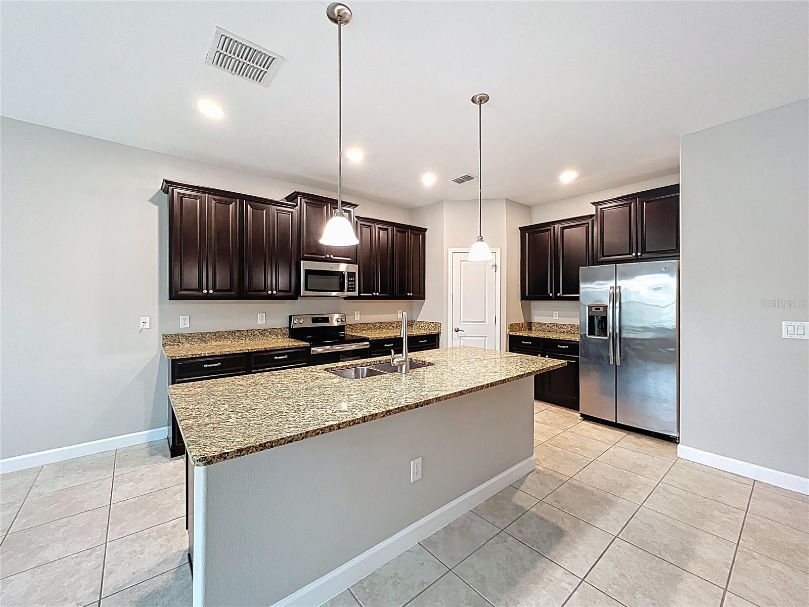 1920 CITRUS LAKE CT, RUSKIN, FL, 33570