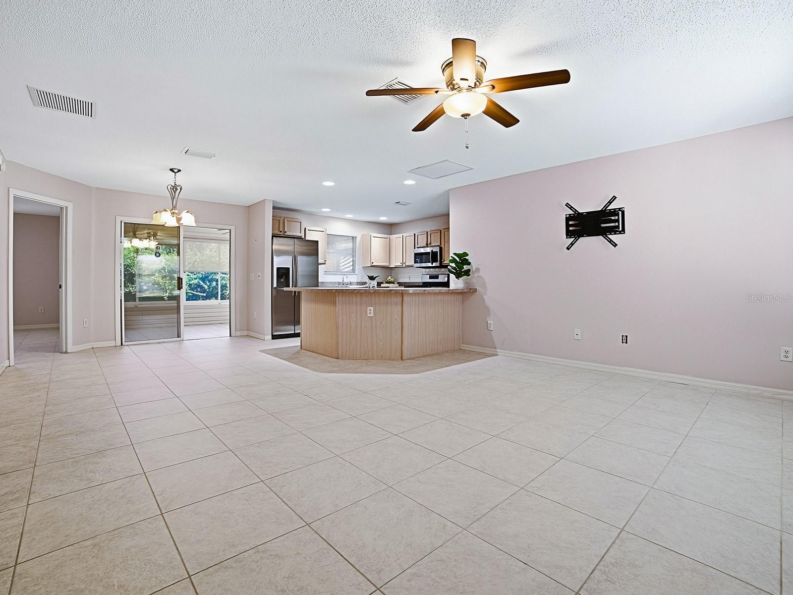 17411 SE 74TH NETHERCLIFT TER, THE VILLAGES, FL, 32162