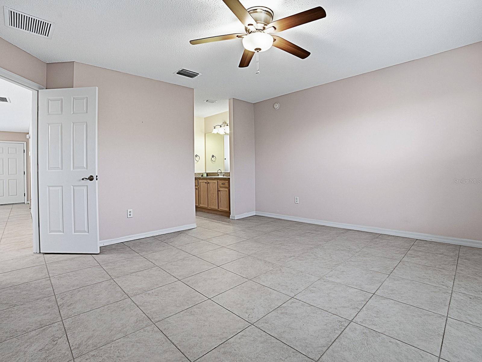 17411 SE 74TH NETHERCLIFT TER, THE VILLAGES, FL, 32162