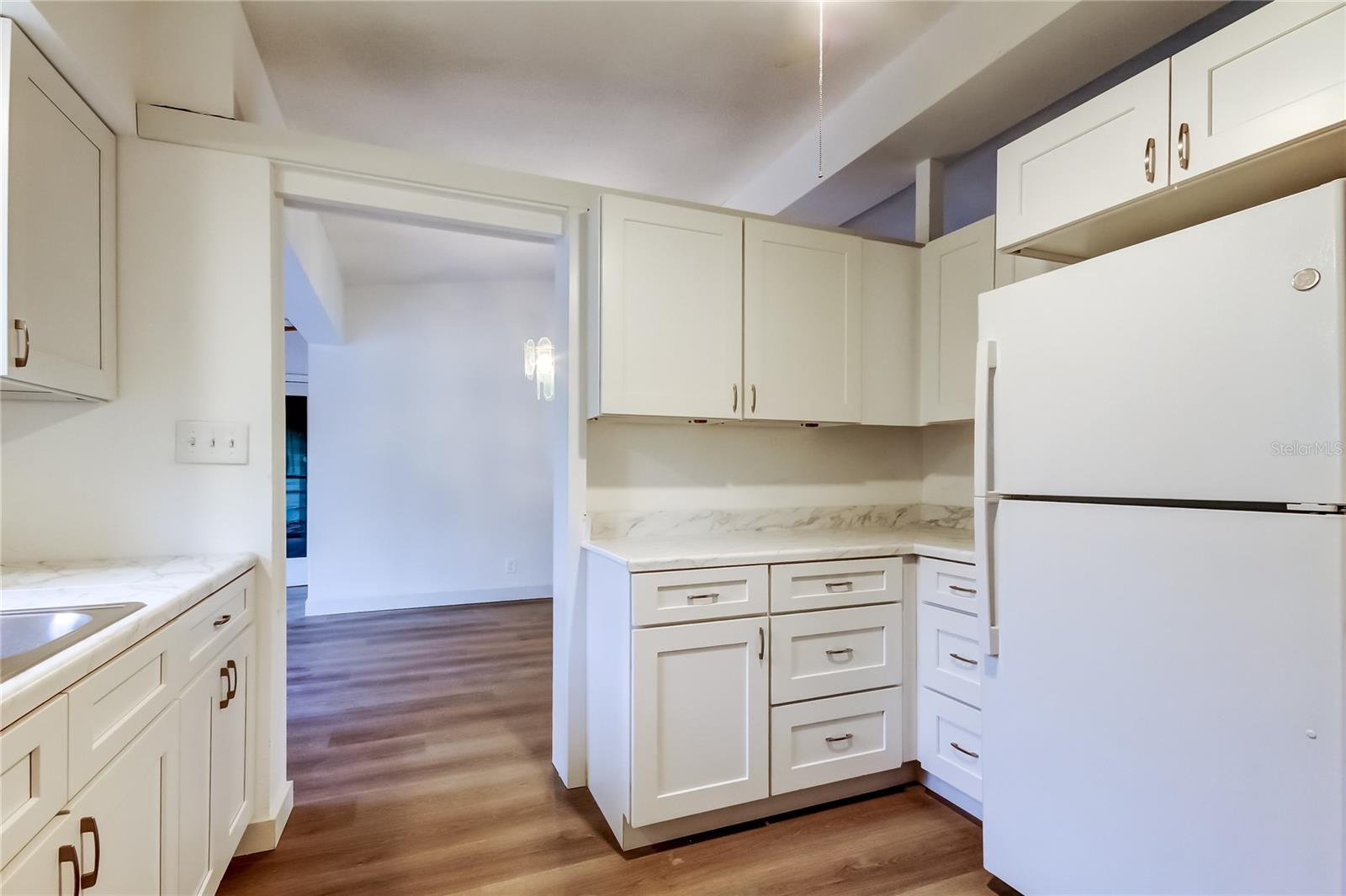 1000 39TH AVE NE, ST PETERSBURG, FL, 33703