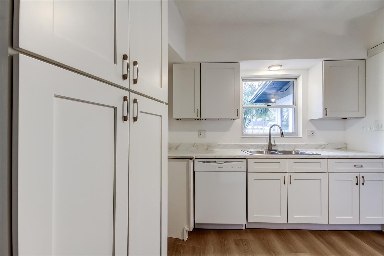 1000 39TH AVE NE, ST PETERSBURG, FL, 33703