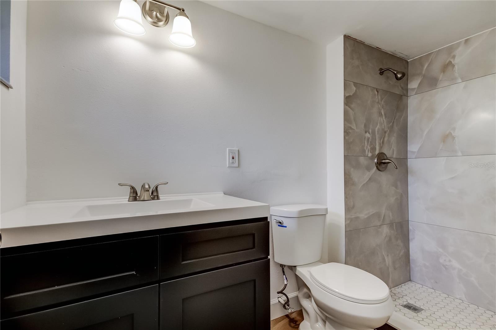 1000 39TH AVE NE, ST PETERSBURG, FL, 33703