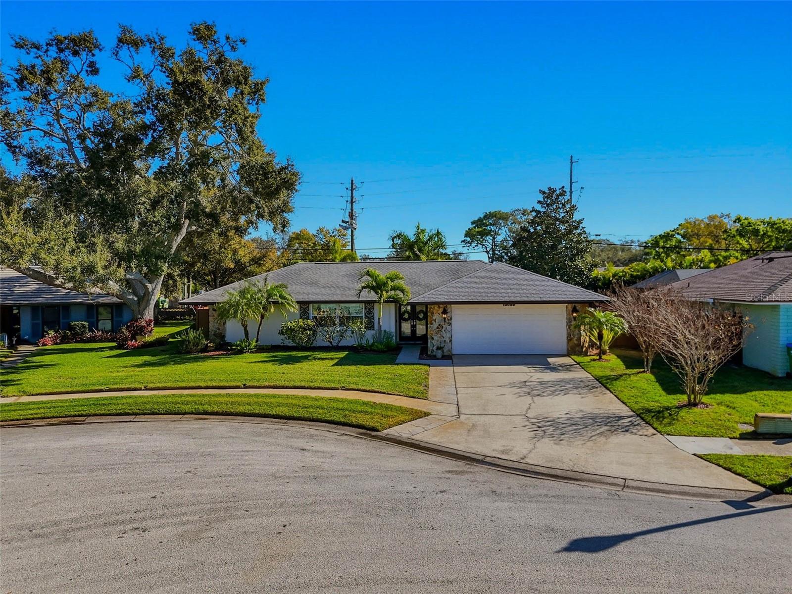 10099 LINDEN PLACE DR, SEMINOLE, FL, 33776