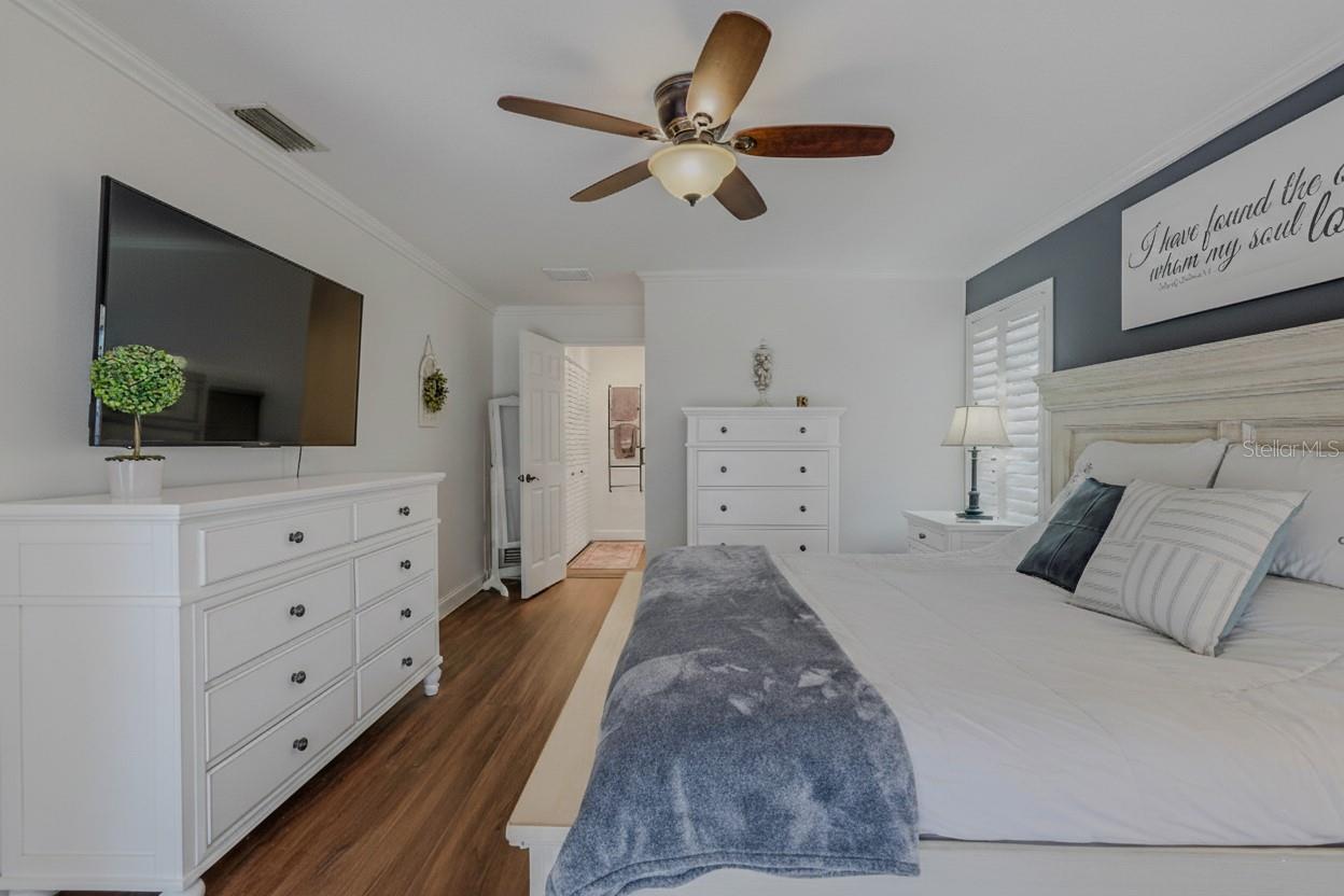 10099 LINDEN PLACE DR, SEMINOLE, FL, 33776