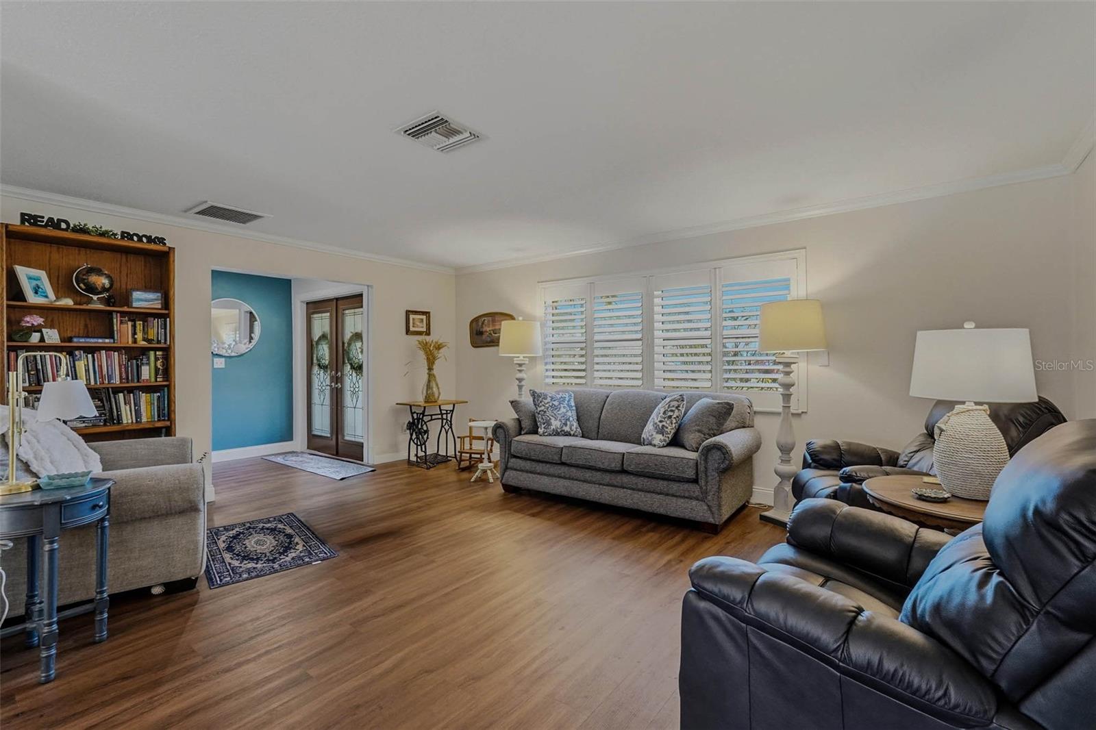 10099 LINDEN PLACE DR, SEMINOLE, FL, 33776