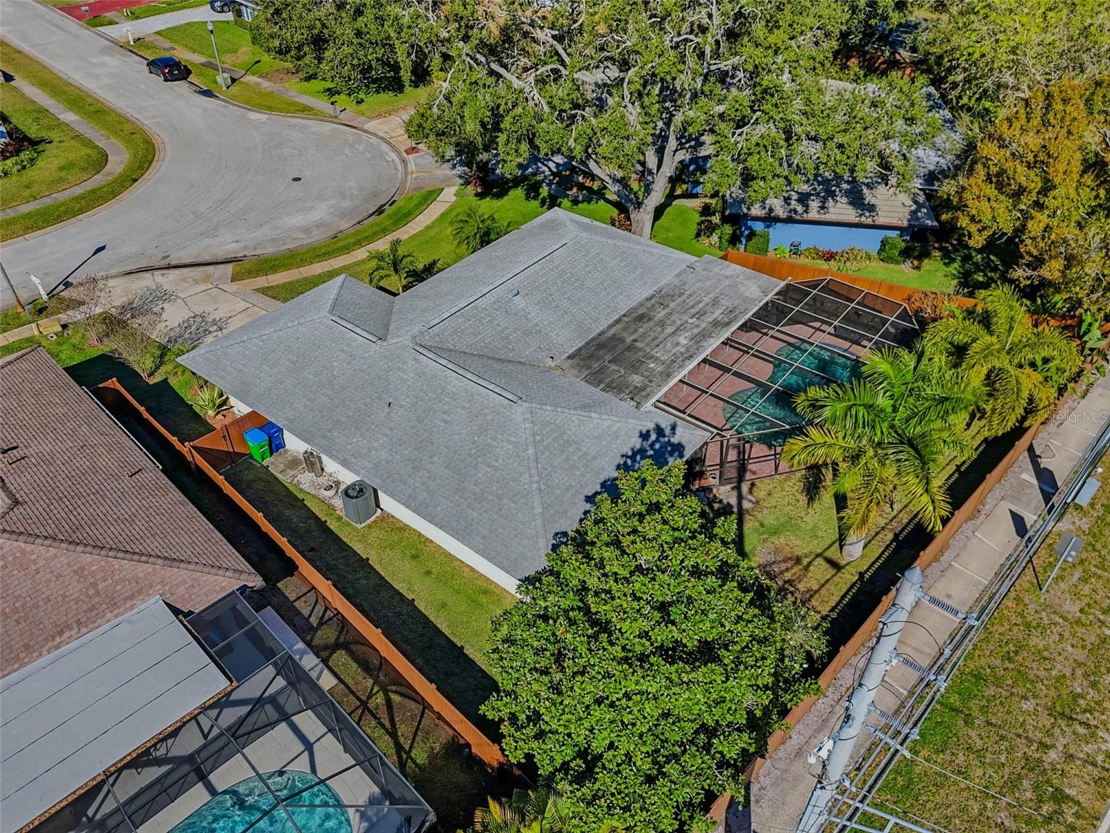 10099 LINDEN PLACE DR, SEMINOLE, FL, 33776