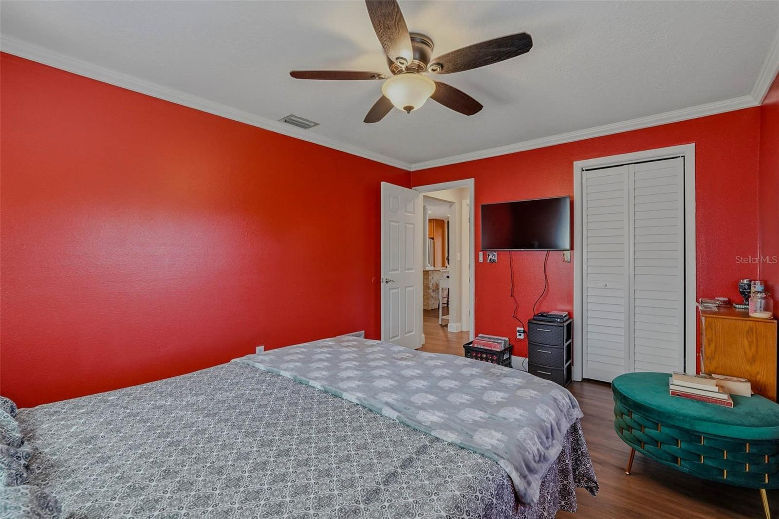 10099 LINDEN PLACE DR, SEMINOLE, FL, 33776