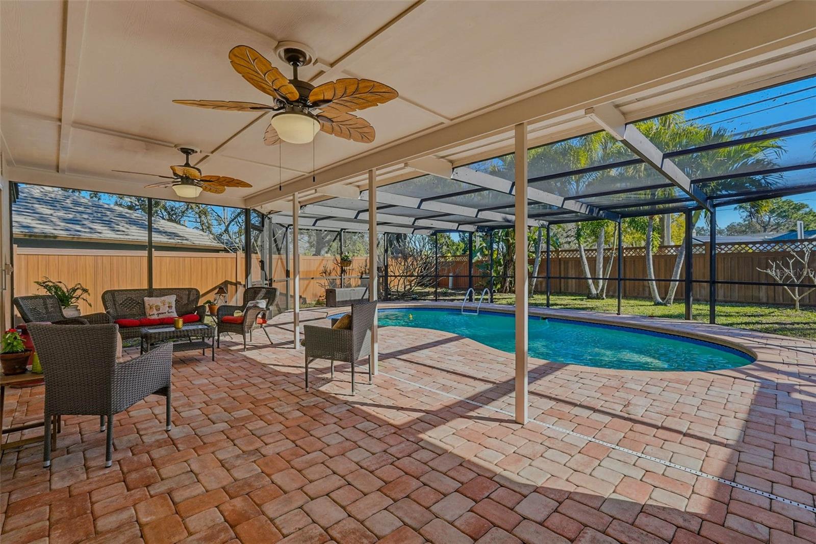 10099 LINDEN PLACE DR, SEMINOLE, FL, 33776